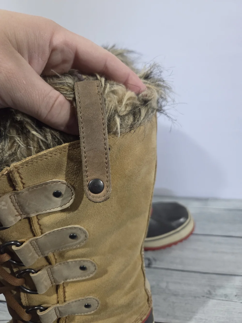 Sorel Women's Joan of Arctic Winter Boots Size 9